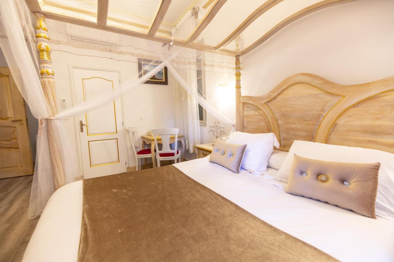 Chambre A Baldaquin Maison De L'Eglise Du Couvent Narbonne Exteriér fotografie
