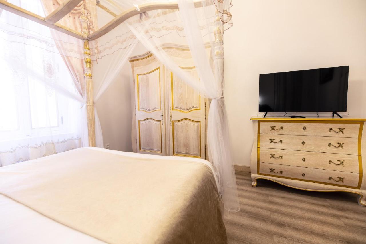 Chambre A Baldaquin Maison De L'Eglise Du Couvent Narbonne Exteriér fotografie