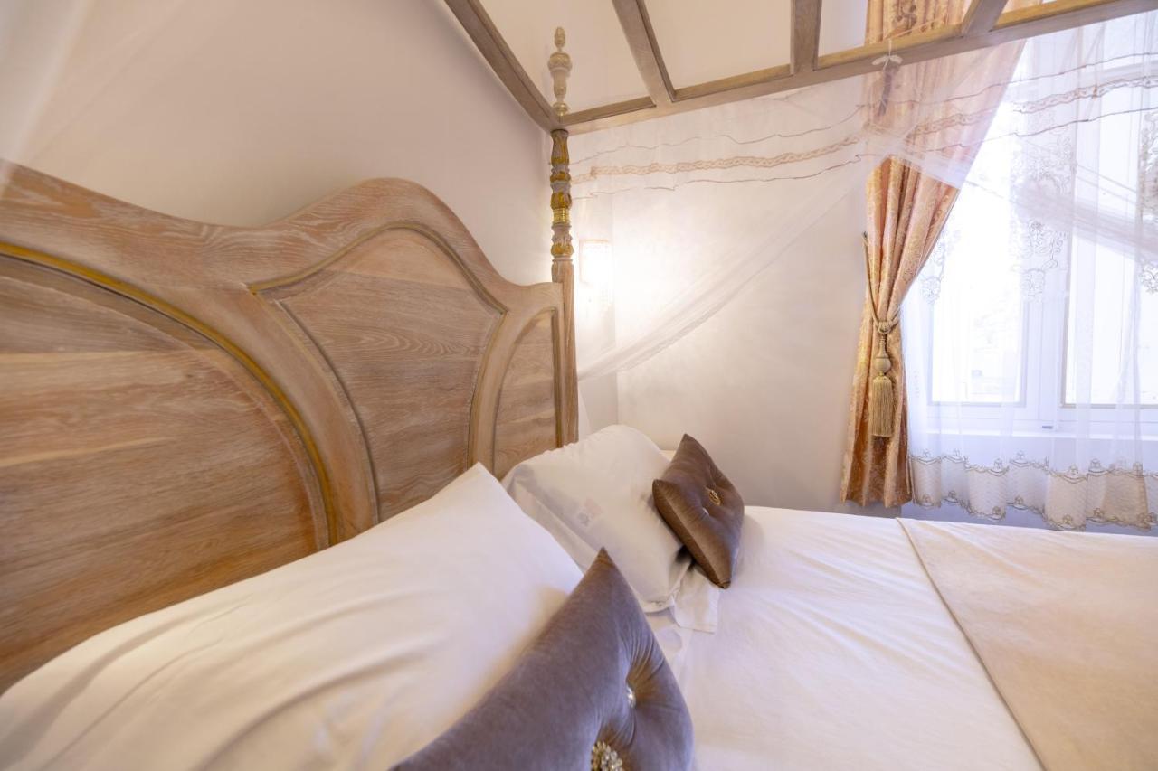 Chambre A Baldaquin Maison De L'Eglise Du Couvent Narbonne Exteriér fotografie